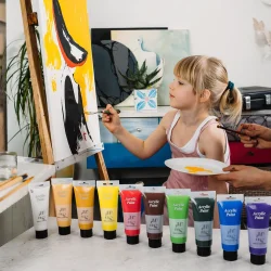 Akrylmaling s�t 12x100 ml brugt til kreativ maling p� l�rred