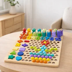 Alt: Aktivitetsbr�t i tr� med tal, former og perler i nordisk milj�