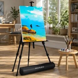Atelier staffeli i lyst hobbyrum med l�rred &ndash; stabilt staffeli til maling, skitsering og kreativt arbejde med kunst og l�rred.