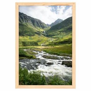 Billedramme i tr� 40x60 cm i naturligt fyrretr� med indrammet landskabsmotiv