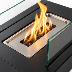 Bioethanol pejs med n�rbillede af br�nder i rustfrit st�l, keramisk fiber og flamme