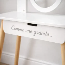 B�rne sminkebord med spejl og skuffe detalje af skuffe og front