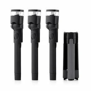 Campinglygte 3-i-1 p� hvid baggrund med foldbart design