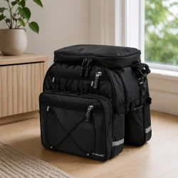 Cykeltaske bagageb�rer 2-i-1 placeret i moderne hjemmemilj� 