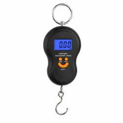 Digital bagagev�gt 50 kg med LCD display og st�lkrog p� hvid baggrund. Kompakt digital h�ngev�gt med TARE funktion til kuffert, rejser og bagagekontrol.