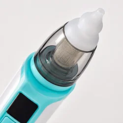 Detaljebillede af elektrisk n�sesuger med bl�d silikonedyse og vaskbart filter til baby