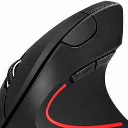 N�rbillede af den vertikale mus med rullehjul, sideknapper og ergonomisk form.