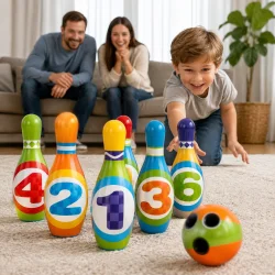 Familieaktivitet med b�rne bowling og motorisk leget�j til b�rn fra 3 �r