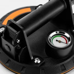 Makro detaljebillede af flisel�fter med vakuum og manometer med fokus p� materialer og vakuumtryk