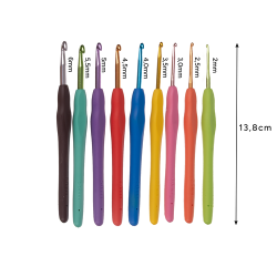 H�klekit med garn og n�le