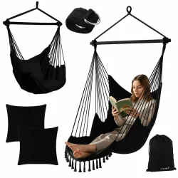 Sort h�ngestol udend�rs med puder og fodst�tte i boho design p� hvid baggrund