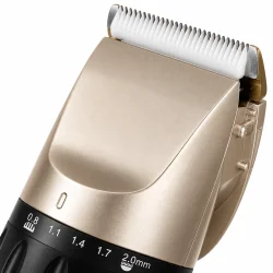 Hundeklipper med n�rbillede af sk�r og justering fra 0,8 til 2,0 mm