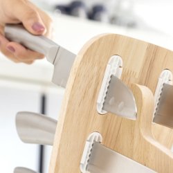 Knivst med knivblok i tr