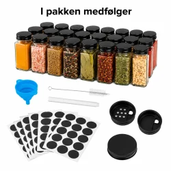 Krydderi opbevaring med firkantede krydderiglas og sorte l�g pakkens indhold