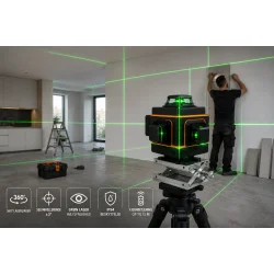 Krydslaser 360 i brug til k�kkenmontage med gr�nne laserlinjer og pr�cis opm�ling i moderne bolig