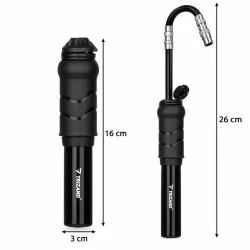 Mini cykelpumpe med angivet l�ngde p� 16 cm, bredde p� 3 cm og udtrukket h�jde p� 26 cm.
