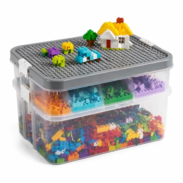 Opbevaringskasse til klodser med byggeplade p� hvid baggrund med l�g og gennemsigtig boks