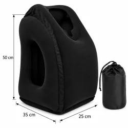 Oppustelig rejsepude med angivne m�l p� 50 cm i h�jden, 35 cm i bredden og 25 cm i dybden.