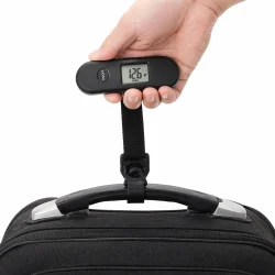 digital rejsev�gt til kuffert i brug med h�nd l�fter bagage