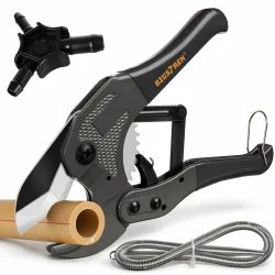 R�rklipper PVC med ratchet til pr�cis sk�ring p� hvid baggrund