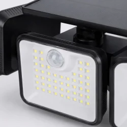Detaljebillede af solcelle v�glampe med PIR bev�gelsessensor, LED panel og robust IP65 vejrbestandig konstruktion