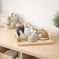 Tr� tes�t b�rn 16 dele med bakke og service placeret i hjemmemilj�