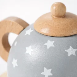 Tr� tes�t til b�rn med bakke, tekande og kopper detalje af tekande i tr�