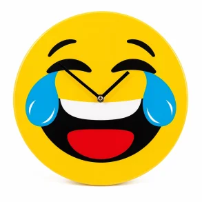 V�gur til b�rn med smiley p� hvid baggrund i realistisk produktfoto med analog visning