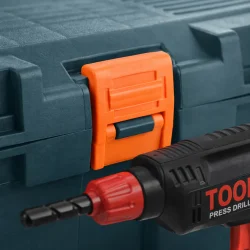 V�rkt�jskasse til b�rn 32 dele med boremaskine og sav med robust l�s detalje